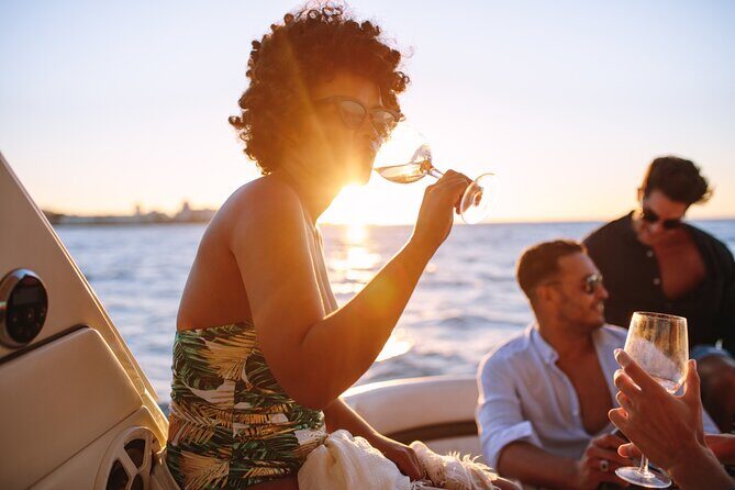 2 Hours Aperitif on Boat at Sunset - Who Should Consider This Experience?