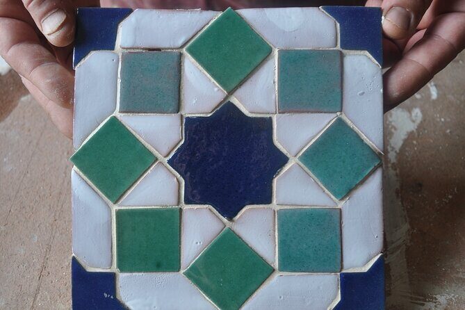 2 hours Craft workshop "The Alhambra with your hands" - Key Points