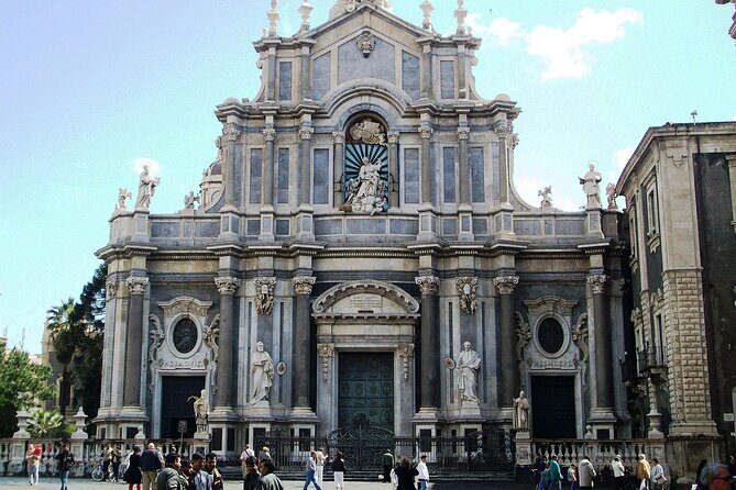 2 Hours Guided Group Tour in Catania - What to Expect from the Tour