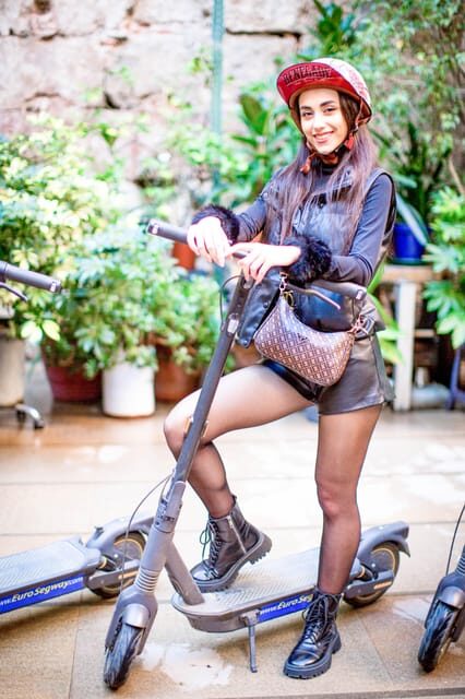 2 Hours Historic Adventure E-scooter Tour - Key Points