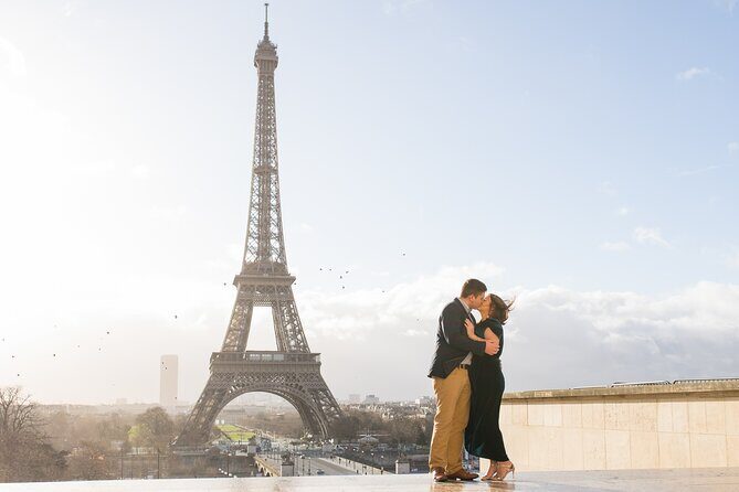 2 Hours Photoshoot tours at the Eiffel tower, Trocadero, Champ de Mars and more - Key Points