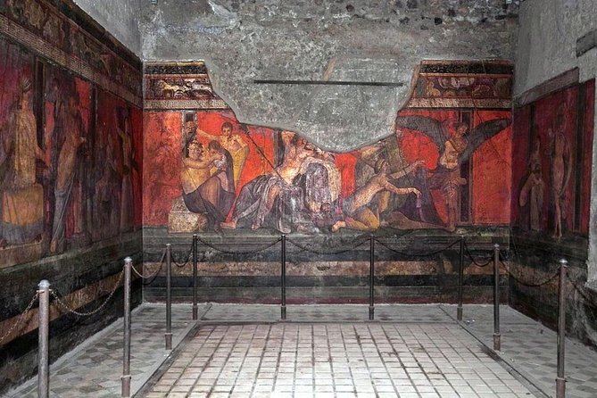 2 hours Pompeii Tour with Local Historian - Ticket Included - Cameo Factory and Shop: A Local Bonus Stop