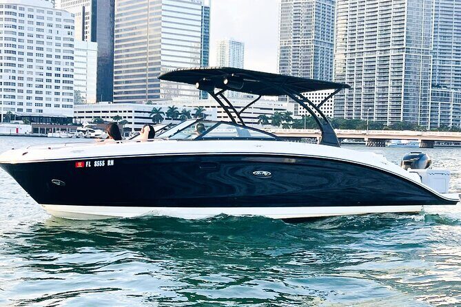 2-Hours Private Miami Boat Tour With Champagne - Key Points