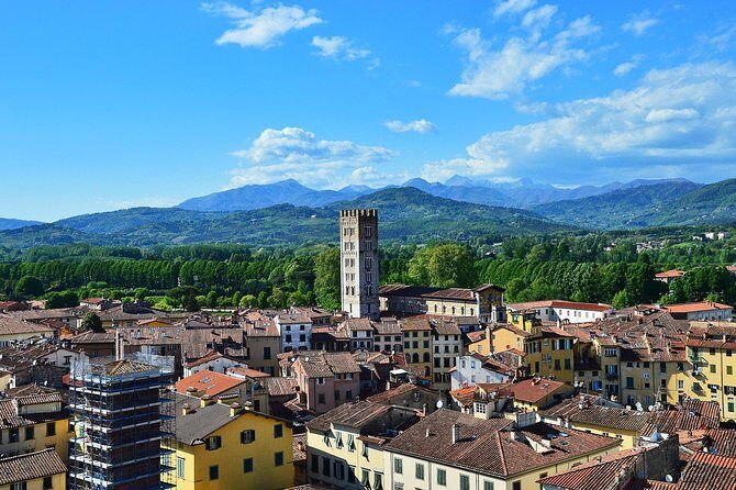 2-Hours Relax Walking Tour Through Lucca - What to Expect During the Tour