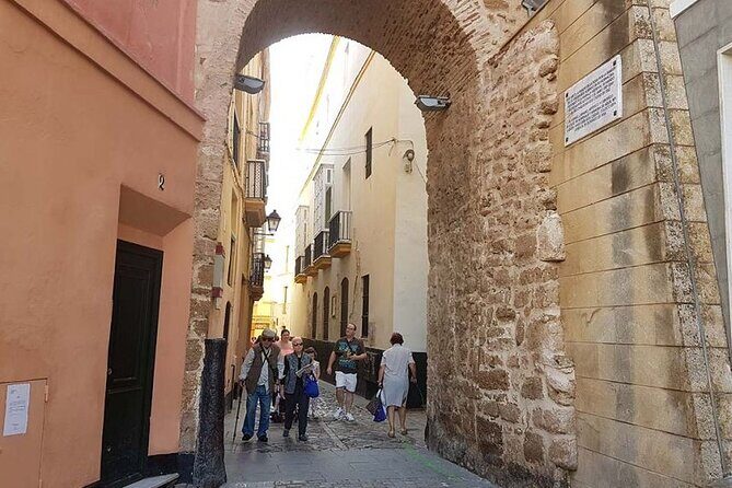 2 Hours Tour around Cádiz: History, anecdotes and curiosities - FAQ