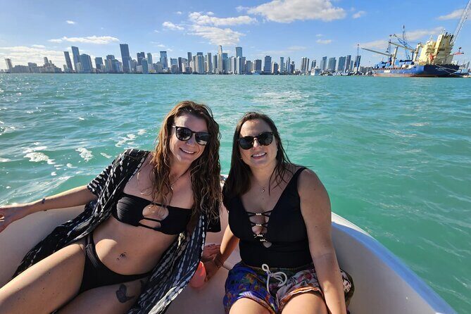 2 hrs Miami Private Boat Tour with Cooler, Ice, Bluetooth Stereo - The Experience: What Travelers Say