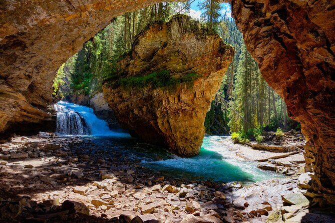 2025 Winner-Lake Louise Moraine Lake Johnston Canyon Banff Town - Lunch Break at Lake Louise Village or Ski Resort