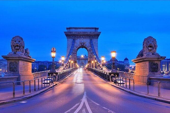 21-Day Extensive European Highlights tour from Frankfurt: Germany, Czech Republic, Slovakia, Hungary, Austria, Switzerland, Italy, France, Netherlands, Belgium and Luxembourg - Who Is This Tour Best Suited For?