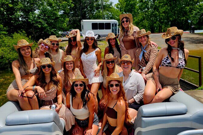 25ft Pontoon Party Boat w/ Captain up to 12 people (3 hrs) - What to Expect from the Nashville Pontoon Party Experience