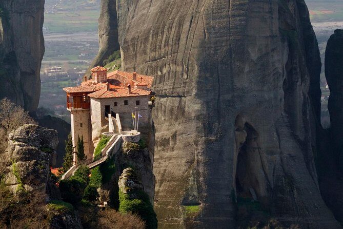 2Day tour to Delphi & Meteora with guide and tickets from Athens - FAQs