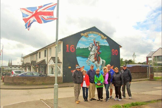 2hours Republican & Loyalist Mural Black Taxi Tour from Belfast - Key Points