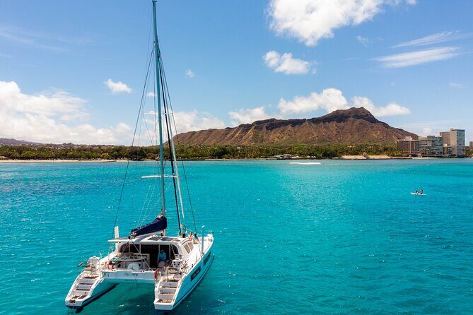 2hr Luxury Private Sailing Catamaran in Waikiki for 1-6 People - Key Points