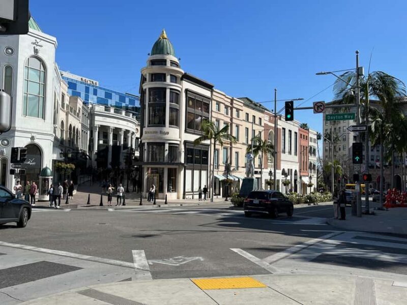 3.5-hour private tour of Hollywood and Beverly Hills in an SUV - A Closer Look at the Experience