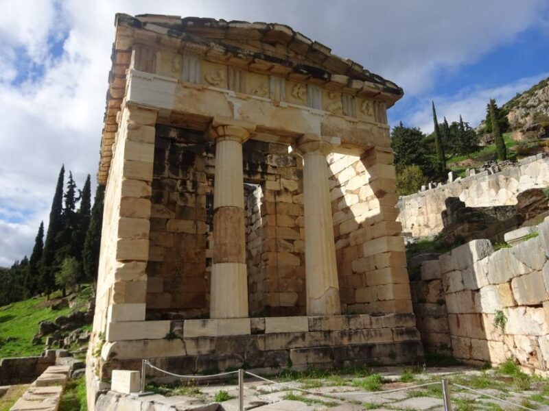 3-Day Delphi & Meteora Tour with guide,tickets,hotel pick up - A Closer Look at the Itinerary