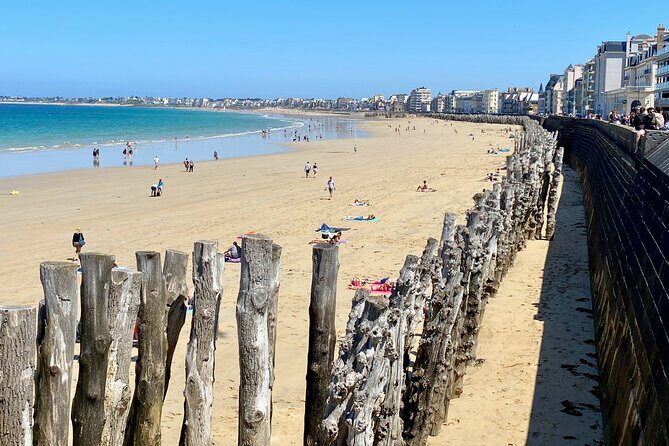 3-Day Private Normandy, Brittany, 3 Loire Castles Guided trip - Frequently Asked Questions