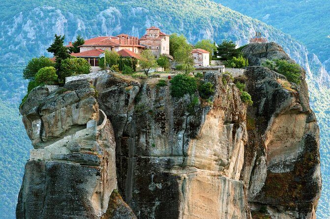3-Day Trip to Delphi and Meteora from Athens - What Makes This Tour Stand Out
