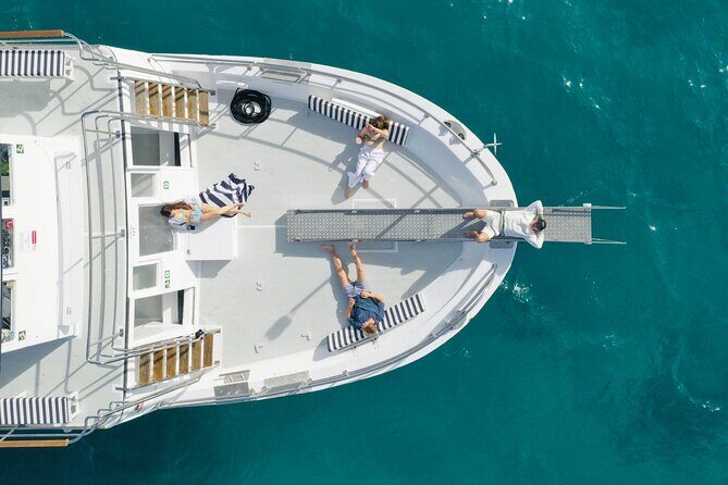 3-hour boat trip at sunset in the bay of Palma - The Sunset: A Visual Feast