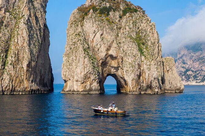 3-hour private boat tour of Capri - The value of this experience