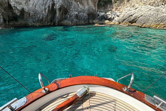 3 hour private boat tour on the island of Capri - Discovering Capri by Boat: What You Can Expect