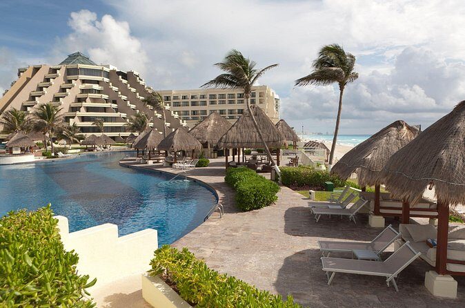 3-Hour Private Walking Tour with a Local Guide in Cancun - Potential Downsides