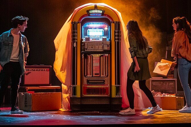 3 Hour Retro Music Variety Show Dinner Theater - Who Should Consider This Tour?