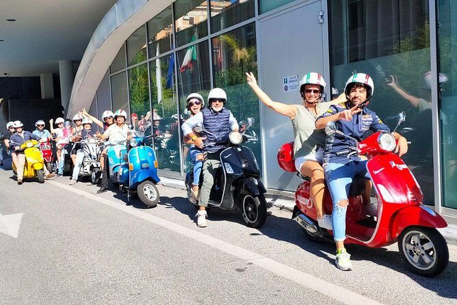 3-Hour Rome Small-Group Sightseeing Tour by Vespa - Exploring Rome from a Vespa: What to Expect