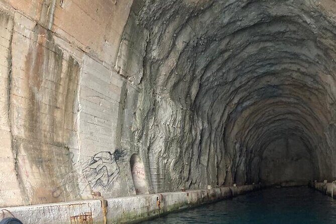 3 Hour Speed Boat Tour to Blue Cave with WiFi and Drinks - Key Points