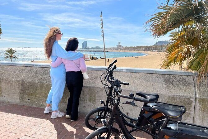 3 Hours Barcelona Guided Gaudi E-Bike Tour - Guide Experience and Tour Style