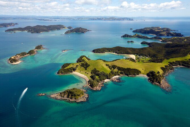3 Hours // Hole in the Rock Cruise & Bay of Islands Tour - The Itinerary in Detail