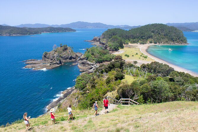3 Hours // Hole in the Rock Cruise & Bay of Islands Tour - Practical Details and Considerations