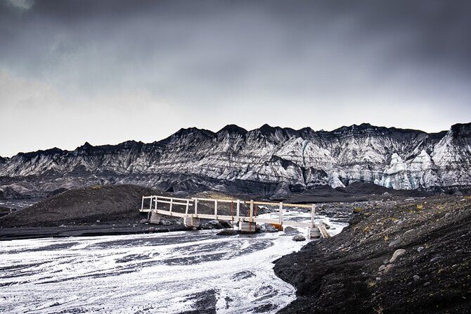3 Hours Katla Ice Cave Tour/Meet in Vík - The Experience: What to Expect from Start to Finish