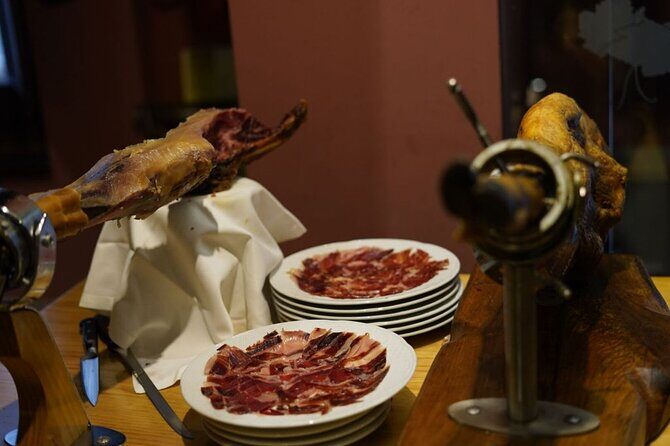 3 Hours Malaga Tapas Crawl Tour by Food Lover Tour - Atmosphere and Vibe