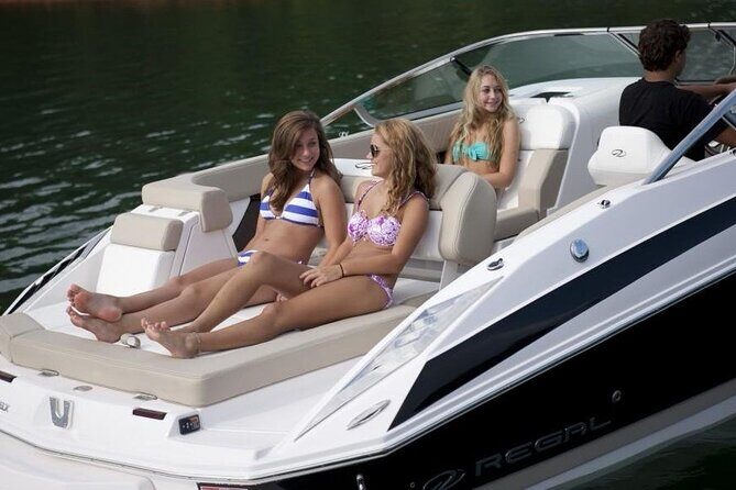 3 Hours Private Breathtaking Como Lake Boat Tour - Exploring Lake Como from the Water