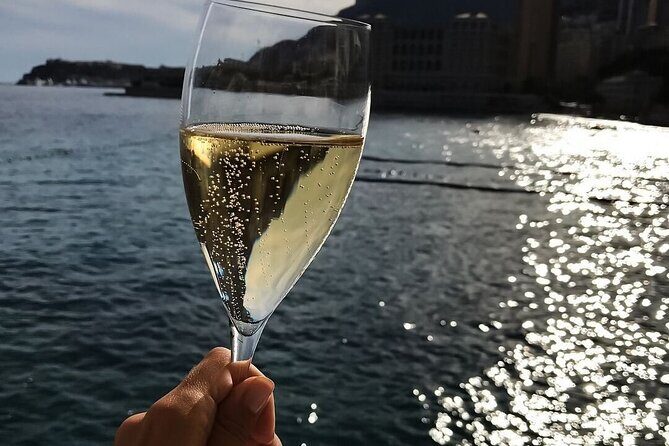 3 Hours Private Breathtaking Como Lake Boat Tour - Practical Considerations