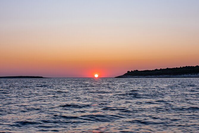 3 Hours Private Wine and Sunset Tour - Who Will Love This Tour?