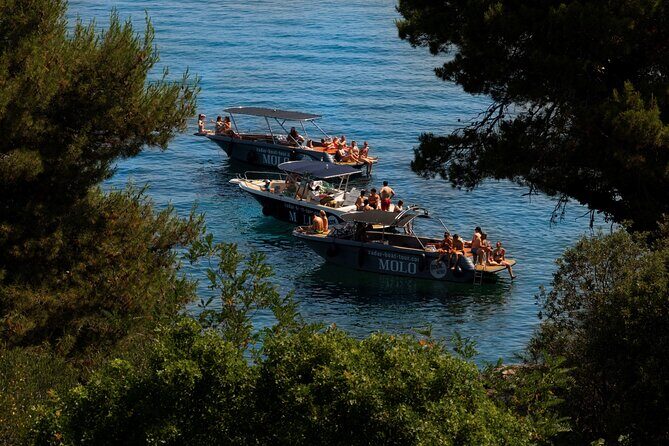 3 Islands Luxury Boat Tour with Aperol Spritz - The Experience of the Tour: Atmosphere and Comfort
