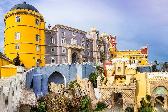 3 Tours Private / Tour SINTRA Second Day Tour FÁTIMA Third day Tour LISBON - What Makes This Tour Stand Out?