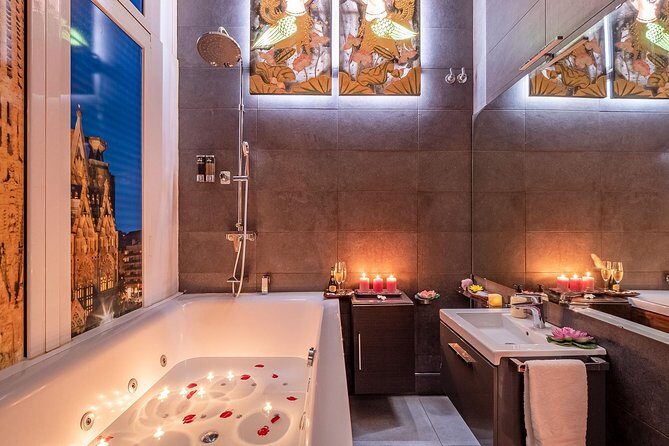 30 min Couple Massage and 30 min Floral Bath at THAI SPA MASSAGE - How the Experience Fits Your Travel Plans