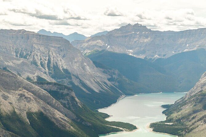 30 Minute Helicopter Tour over Lake Minnewanka, Banff - The Experience and the Views