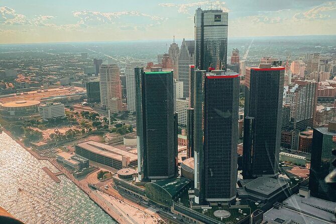 30 Minutes Private Downtown Detroit Helicopter Ride - Key Points