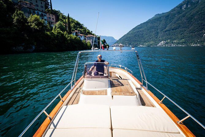 3H Private Cruise on a beautiful wooden speedboat on Lake Como - Frequently Asked Questions