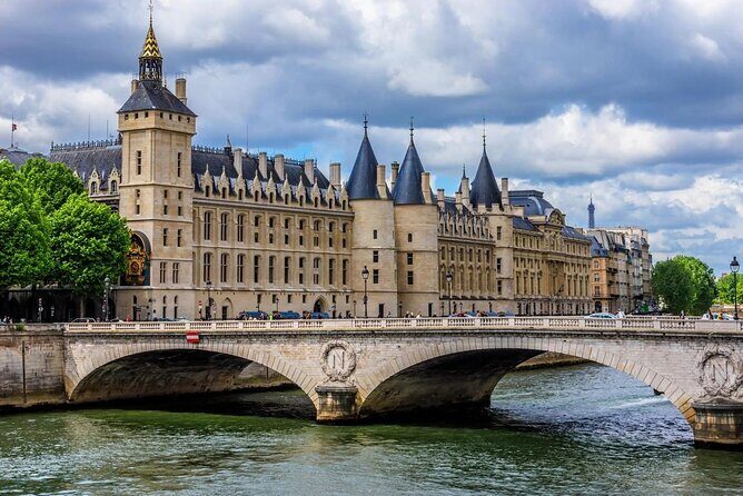 3in1 Notre Dame Tour plus Boat Cruise and Eiffel Tower History - The Value of This Tour