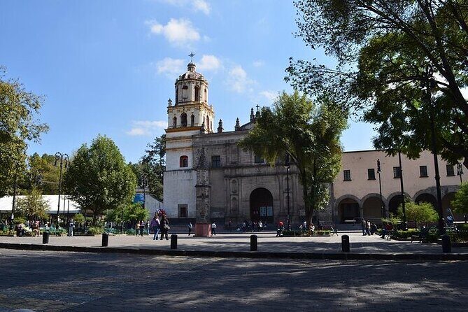 3X1 Tour in Xochimilco UNAM and Coyoacan - A Closer Look at the Itinerary