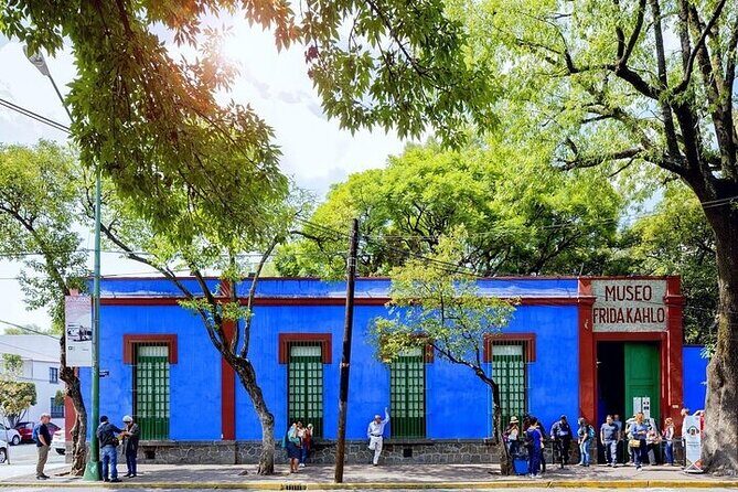 3X1 Tour in Xochimilco UNAM and Coyoacan - FAQs