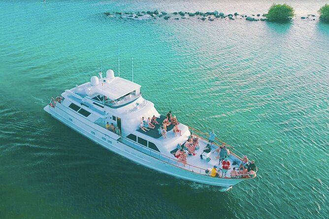 4 Hour - 80' Burger, Tulum, Playa del Carmen, Riviera Maya - Exploring the 4-Hour Yacht Adventure in Riviera Maya