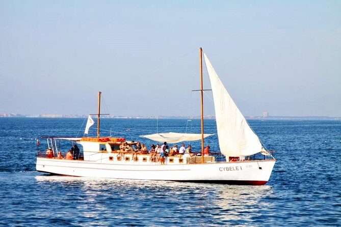 4-hour Boat Trip with Fishing, Lunch and Unlimited Drinks in Nessebar - What’s the atmosphere like?