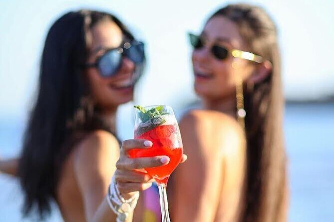 4 Hour Day Party at Beach Clubs in Mykonos - Who Should Book This?