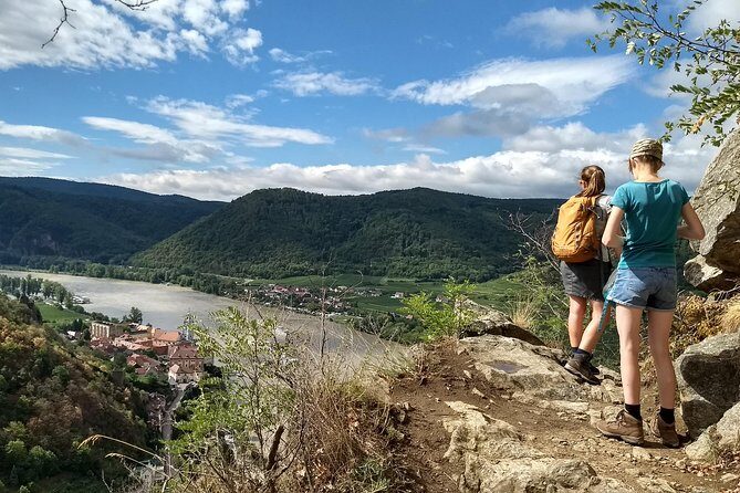 4-Hour Private Alpine Hiking Tour 'In the footsteps of king Lionheart' - Key Points