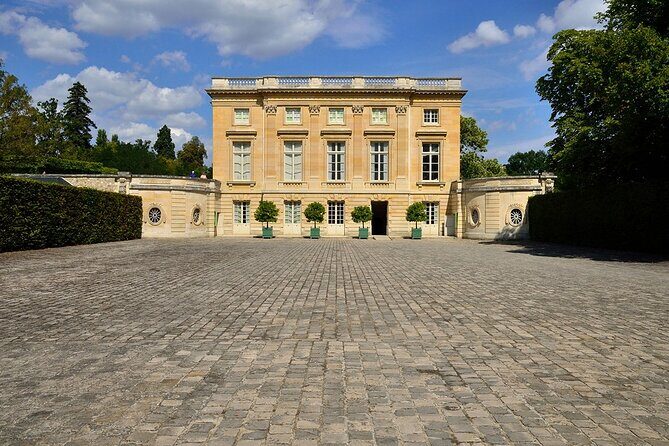 4-Hour Private Tour. Marie Antoinette's Trianon & Hamlet - FAQ
