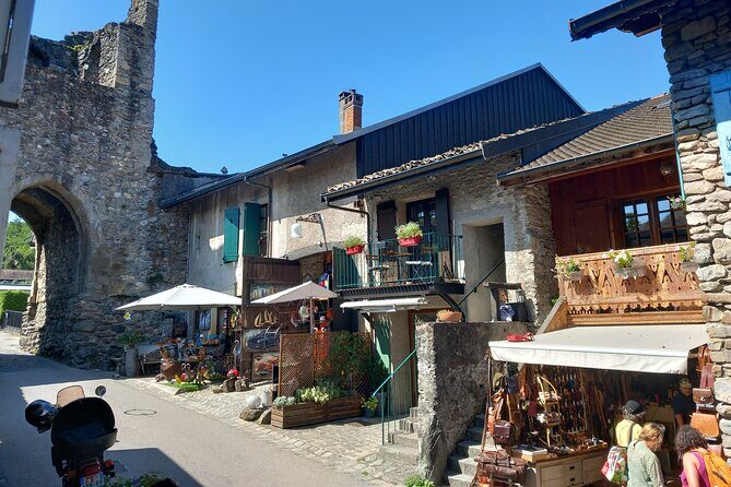 4 Hour Private Tour of the Medieval Town of Yvoire near Geneva - Transport & Timing